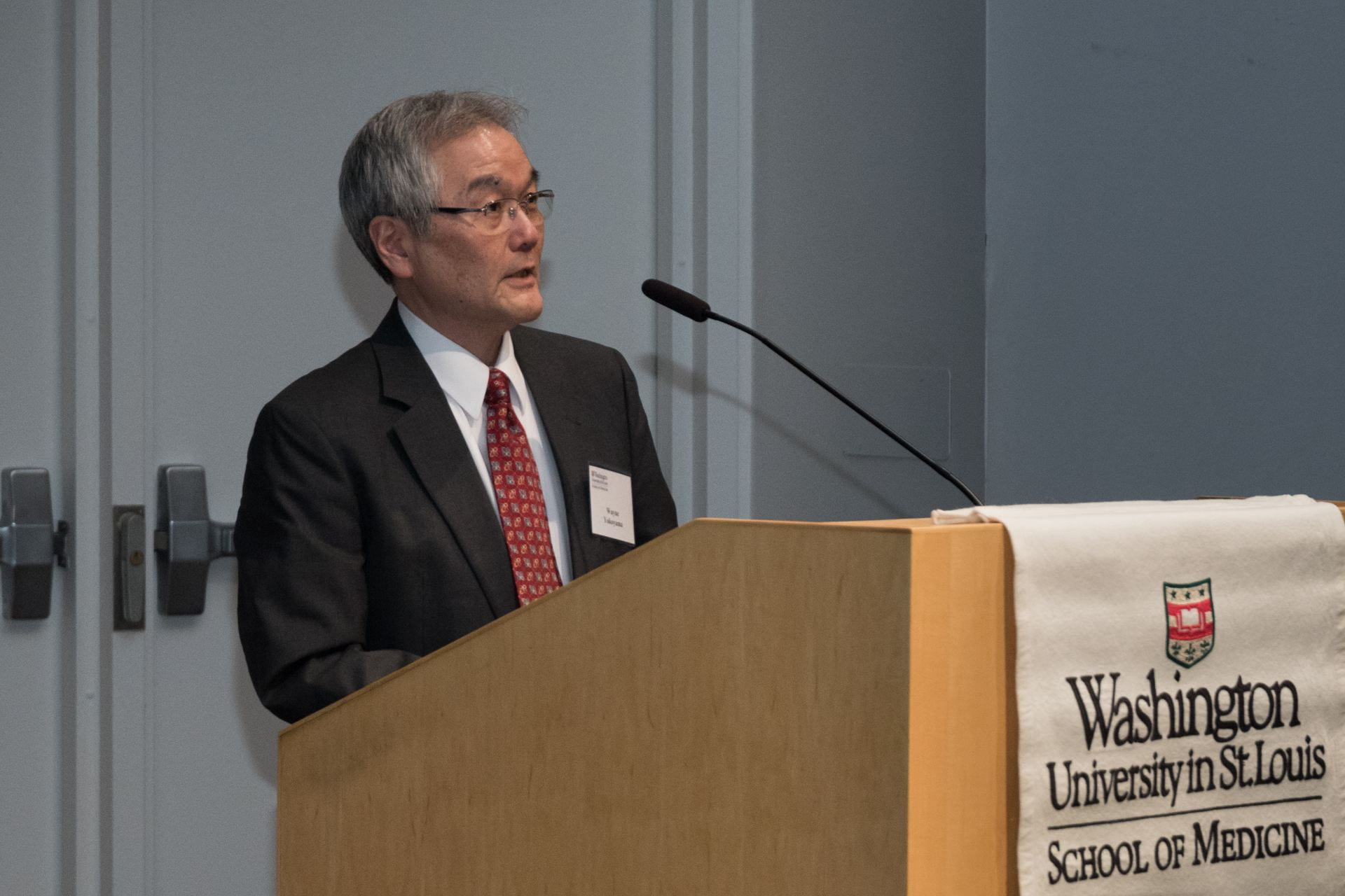 Associate Director Dr. Wayne Yokoyama presents New Insights into Human Diseases Caused by Immune System Dysfunction.